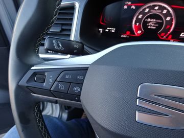 Fotografie des Seat ATECA 1.5 TSI ACT Style*LED*AHK*SHZ*ALU*NAVI