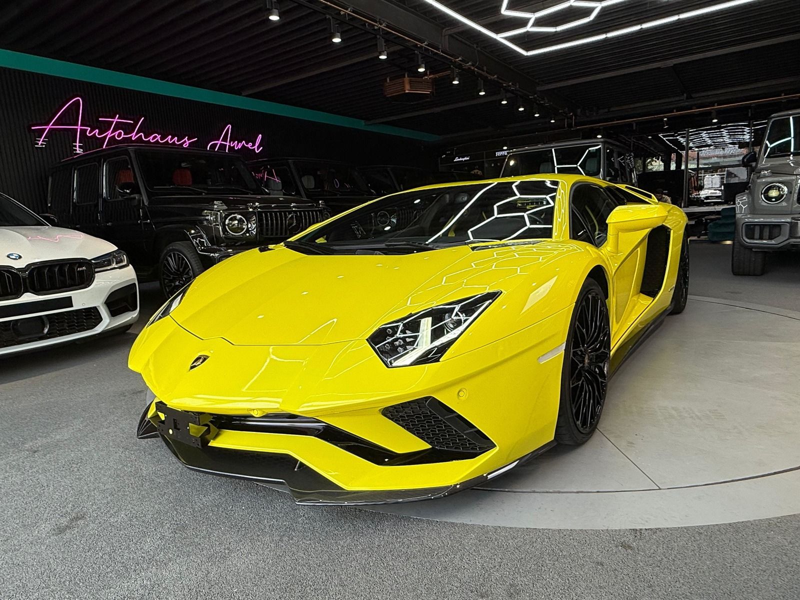 Lamborghini Aventador S foto 3