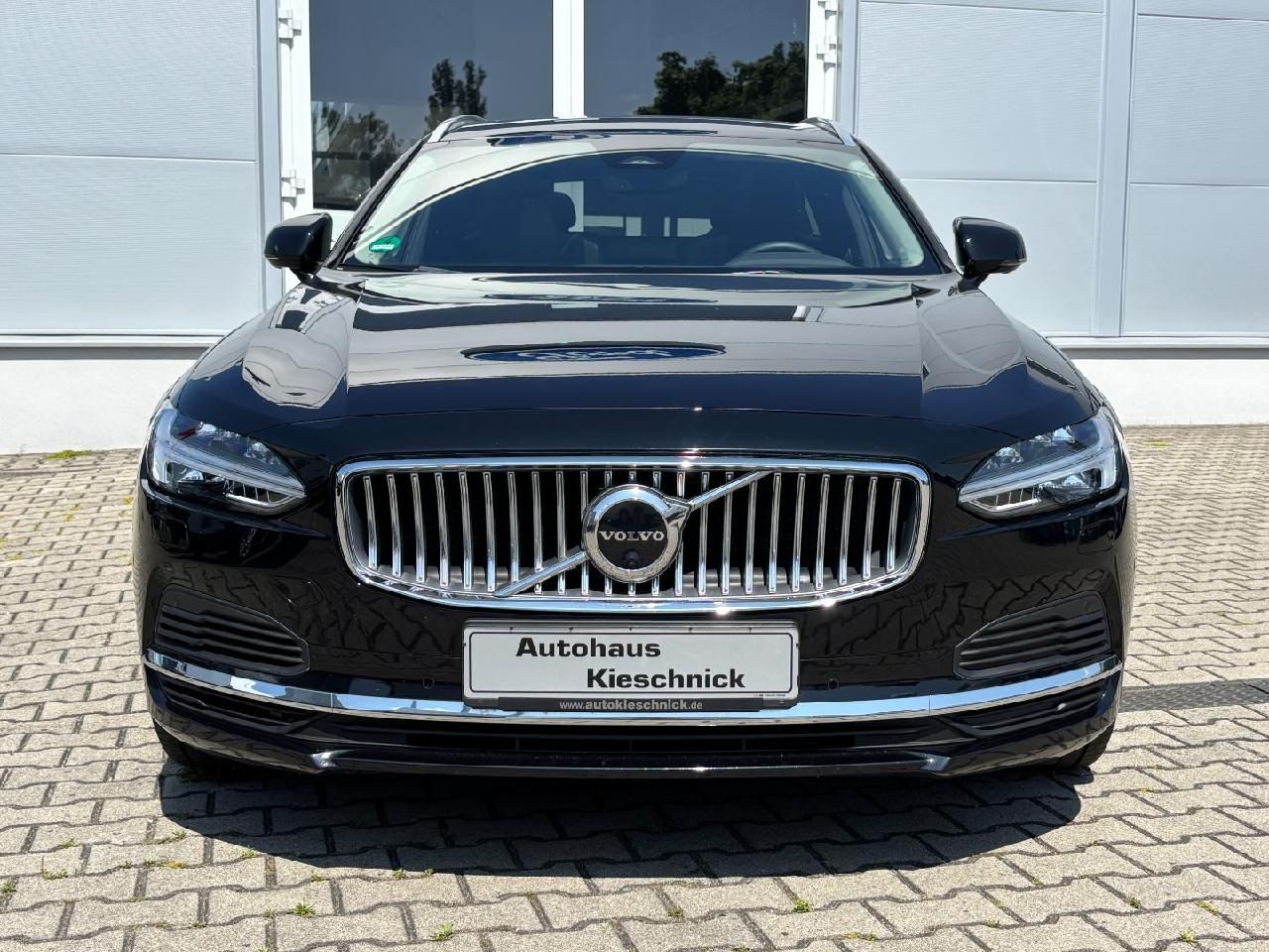 Fahrzeugabbildung Volvo V90 Kombi Inscription Expression Recharge Plug-I