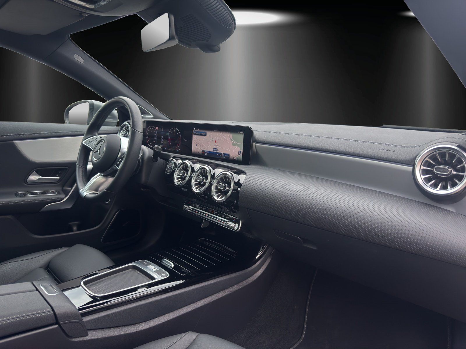 Fahrzeugabbildung Mercedes-Benz CLA200d Adv.Plus MAGNO Pano DISTRO Burme AHK DWA