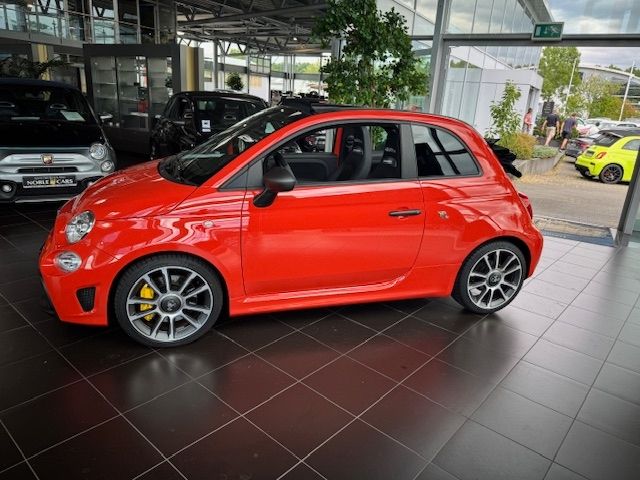 Fahrzeugabbildung Abarth 695C Turismo  LEDER BEATS NAVI 17
