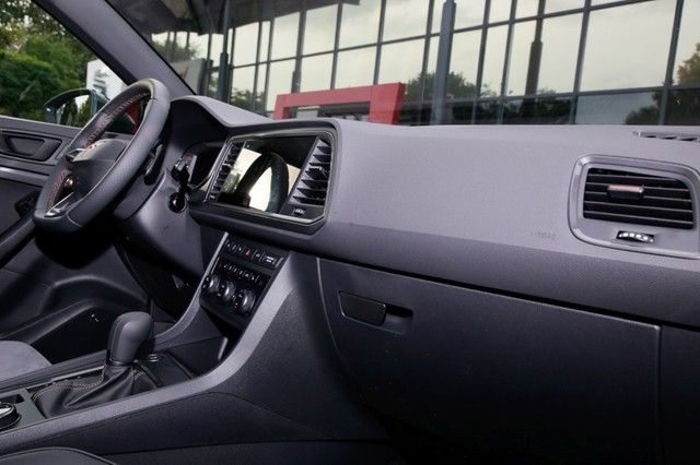 Fahrzeugabbildung SEAT Ateca VZ 4Drive PANO AHK