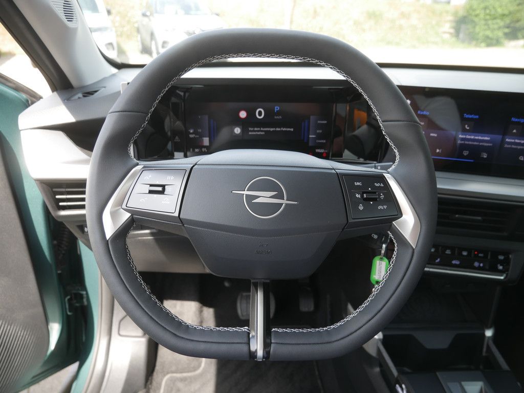 Fahrzeugabbildung Opel Frontera 1.2 Edition PDC SHZ KAMERA NAVI LED