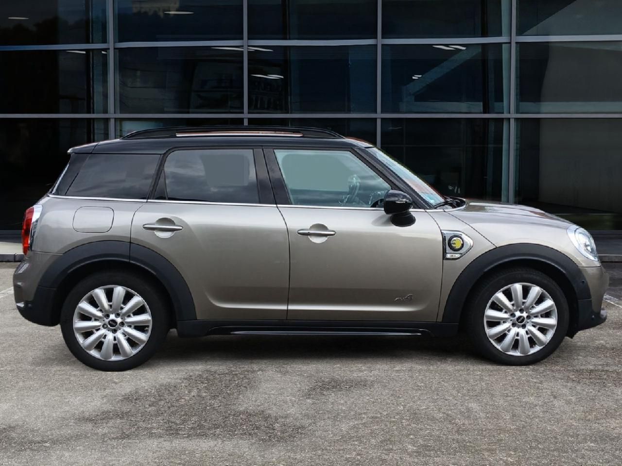 Fahrzeugabbildung MINI Countryman Cooper SE All4