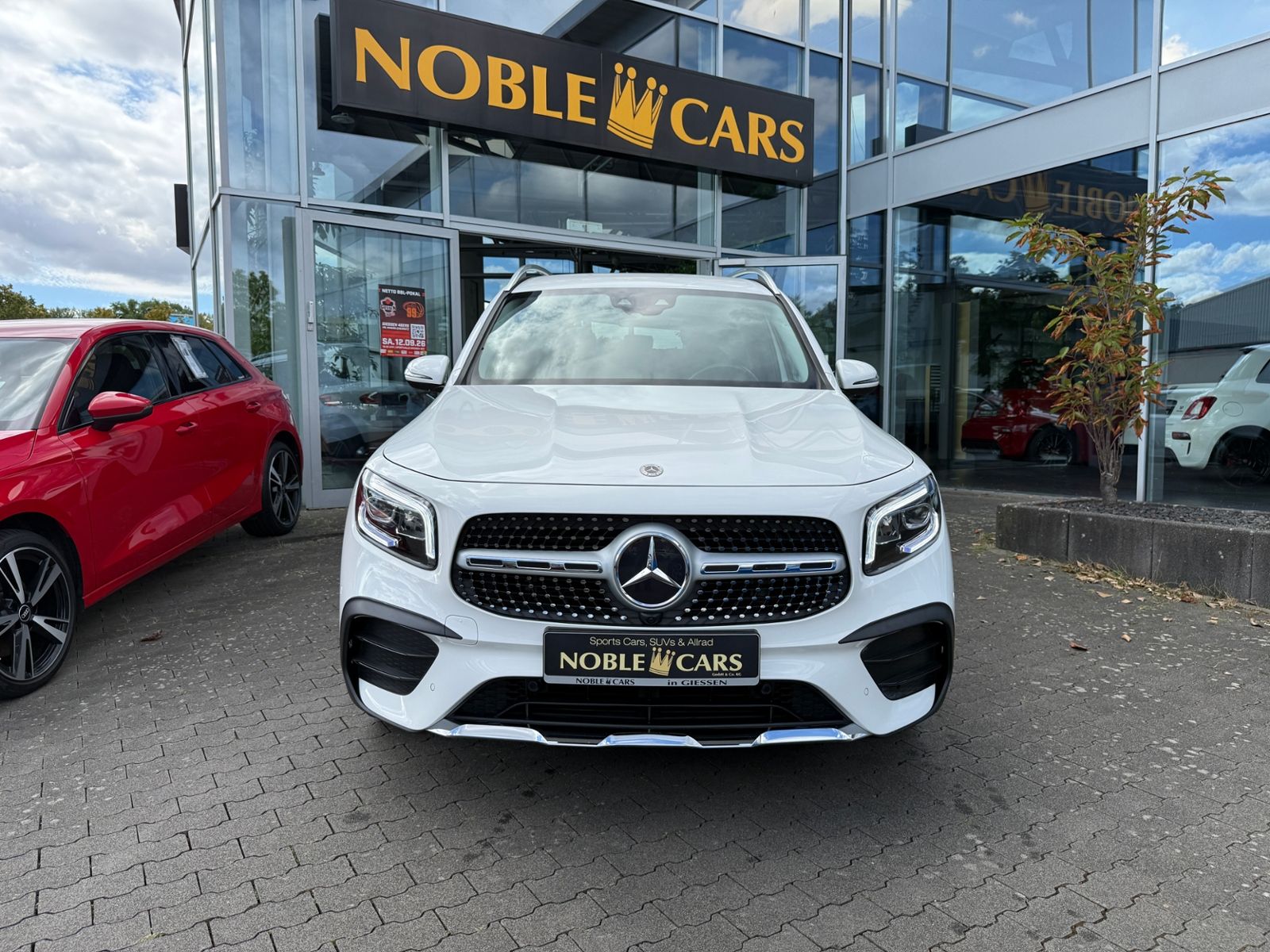 Fahrzeugabbildung Mercedes-Benz GLB 250 AMG Line LED MBUX HIGH NAV RFK 19"
