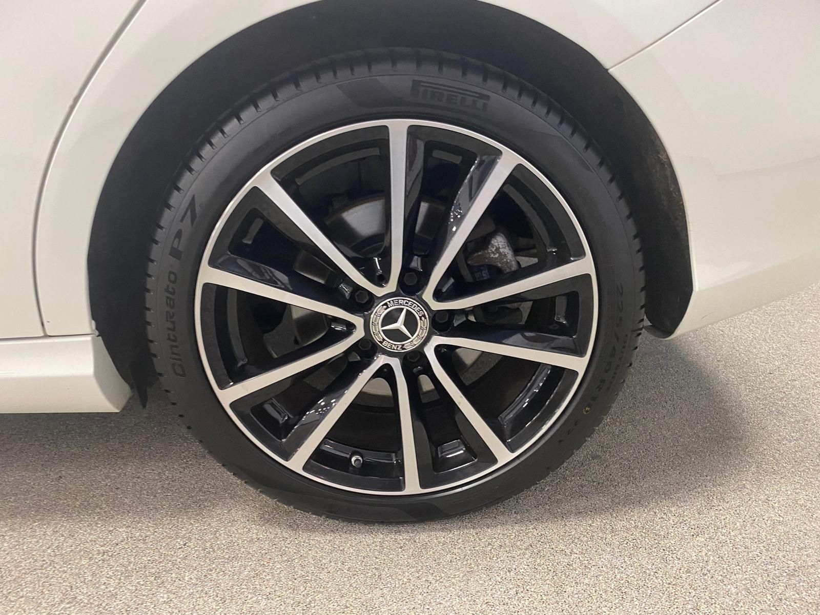 Fahrzeugabbildung Mercedes-Benz B 220 Urban+NAVI+AHK+ALLRAD+KAMERA+18"+DCT+