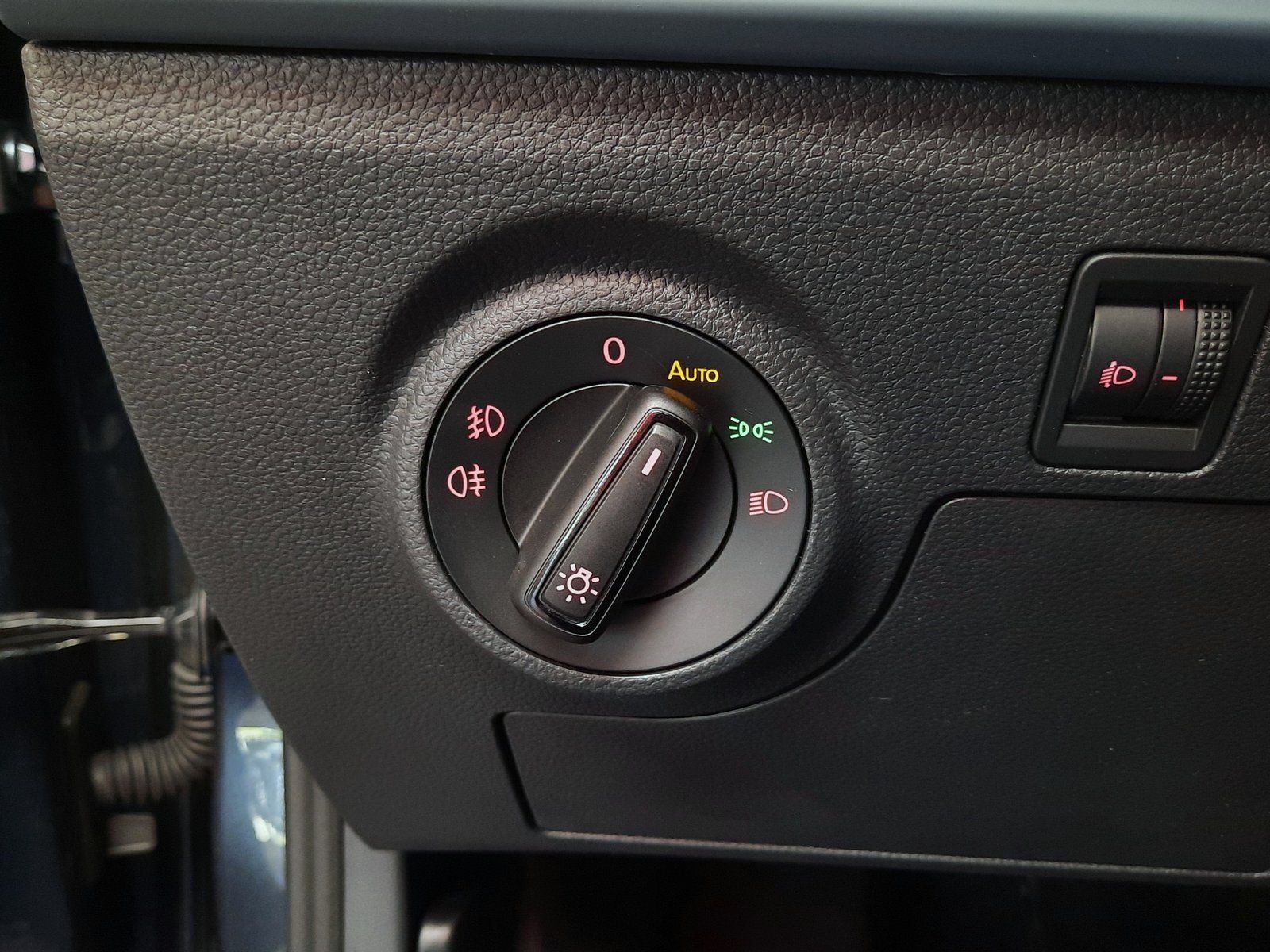 Fahrzeugabbildung SEAT Ibiza Facelift TSI Style *LED*Cam*Full-Link*PDC*
