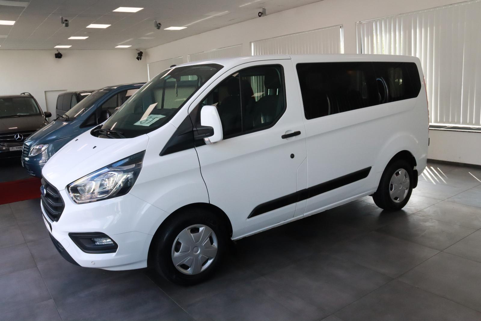 Ford Transit Custom 2.0 TDCi 320 *1.HAND+8-SITZER*