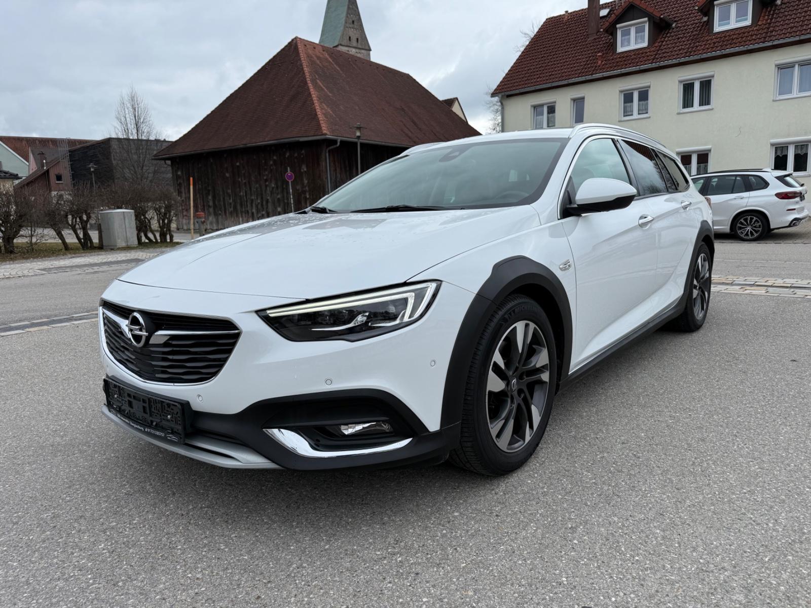 Opel Insignia B C T  4x4,1.Hand,AHK,Head Up,Standheiz