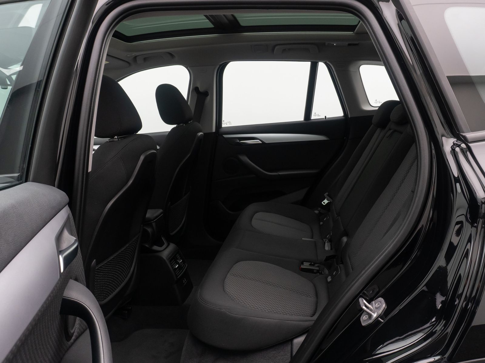 Fahrzeugabbildung BMW X1 xD25e GeschwindigReg DAB Kamera LED Panorama