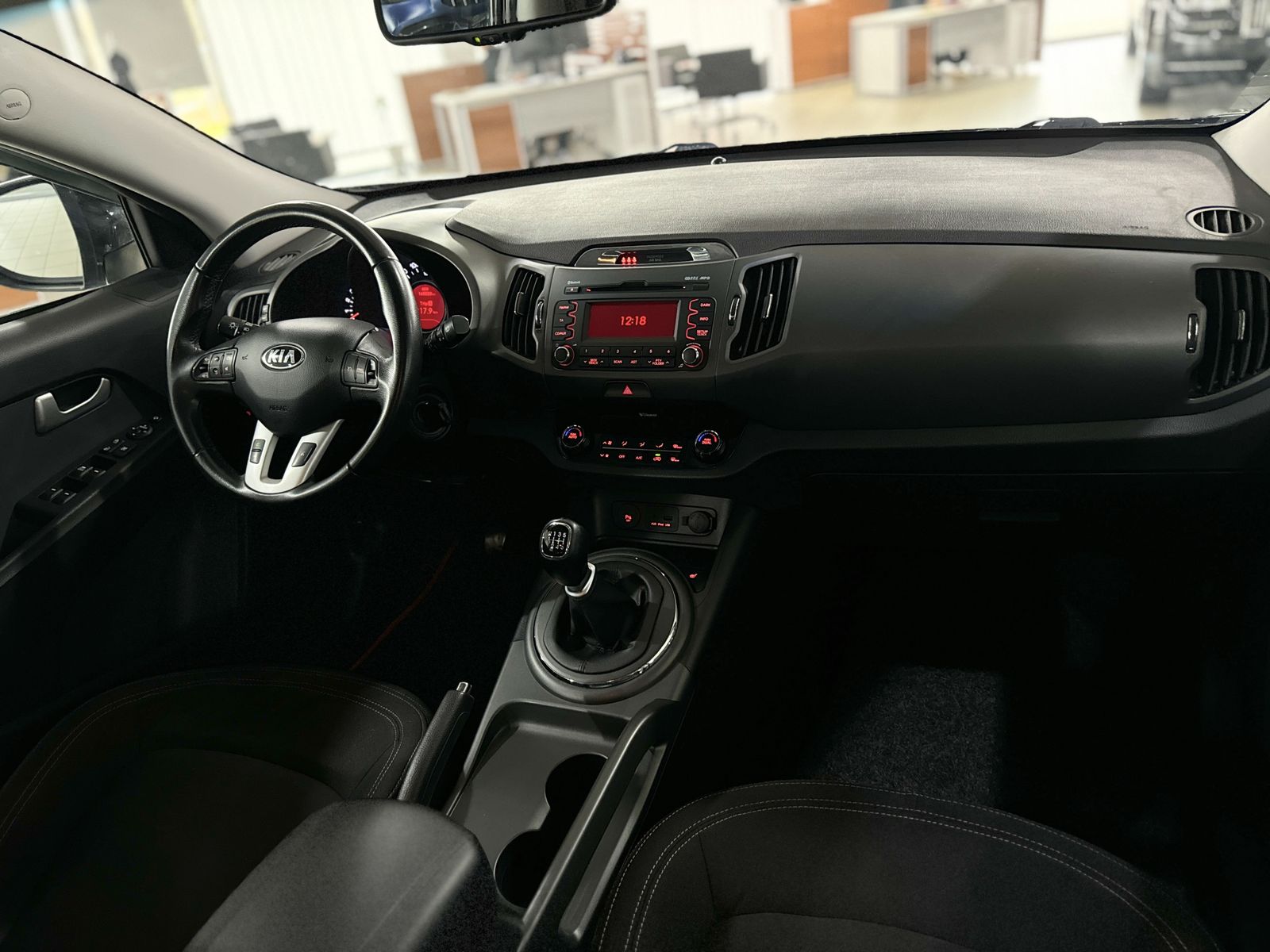 Fahrzeugabbildung Kia Sportage 1.7 CRDi 2WDKamera AHK PDC Sitzhzg Navi