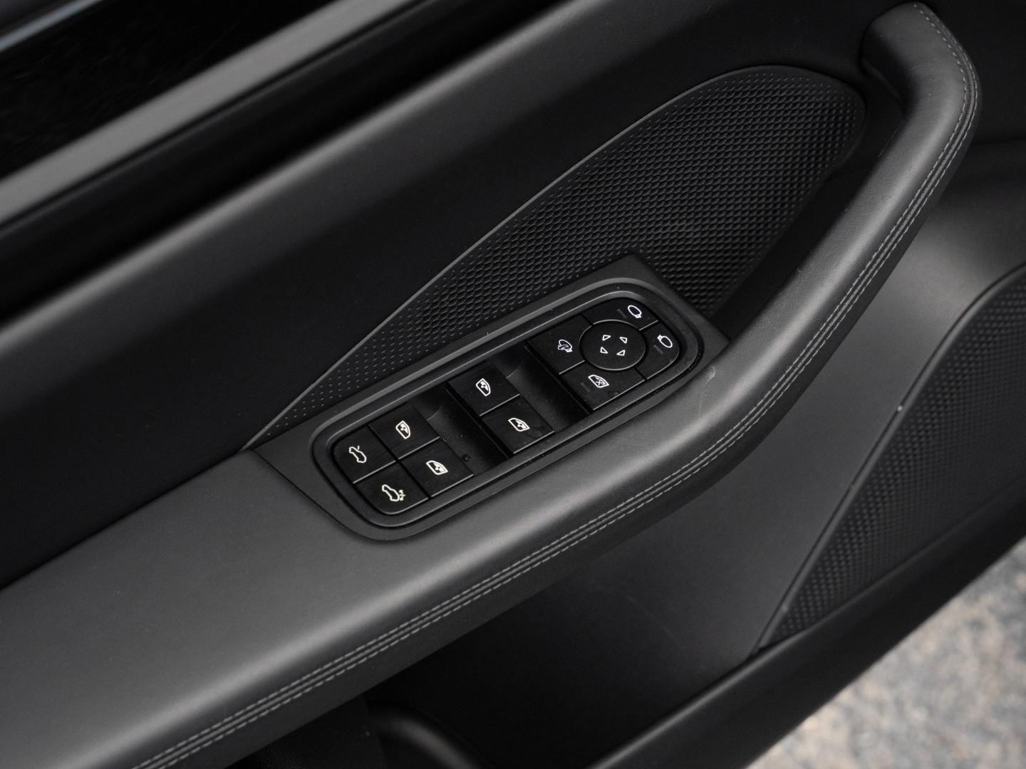 Porsche Macan Abstandsregeltempostat 21 Zoll BOSE