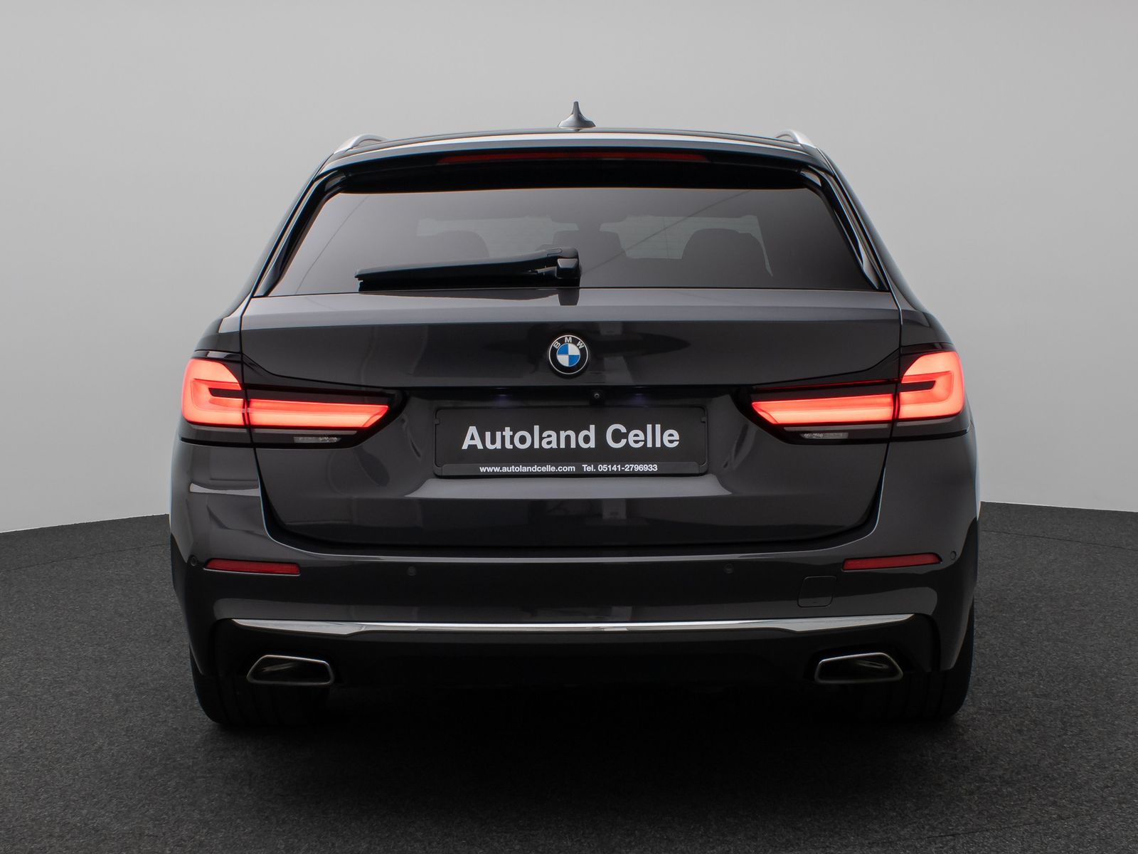 Fahrzeugabbildung BMW 530d LuxuryLine Laser HUD DAB HiFi DisKey 19Zoll