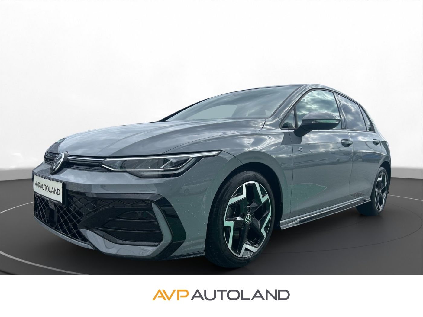 Volkswagen Golf VIII 1.5 TSI R-Line | LED | SITZHEIZUNG |
