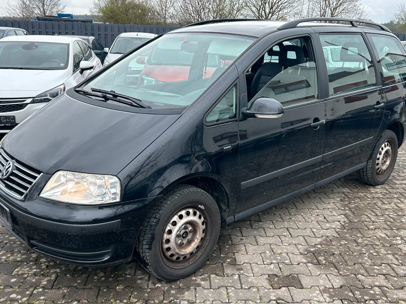 Volkswagen Sharan Trendline / Navi / PDC / SHZ
