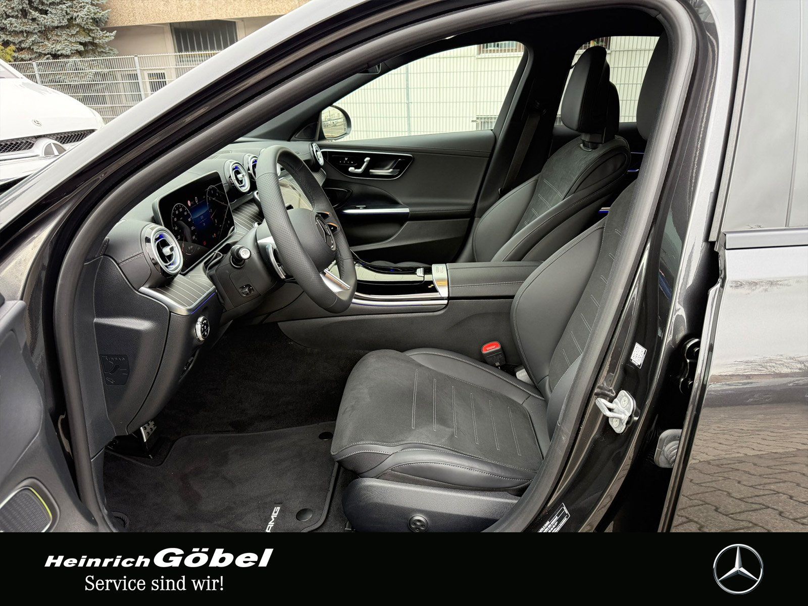 Fahrzeugabbildung Mercedes-Benz C 220 d AMG*MEMORY*AHK*DISTRONIC*DIGITAL*TOTWINK