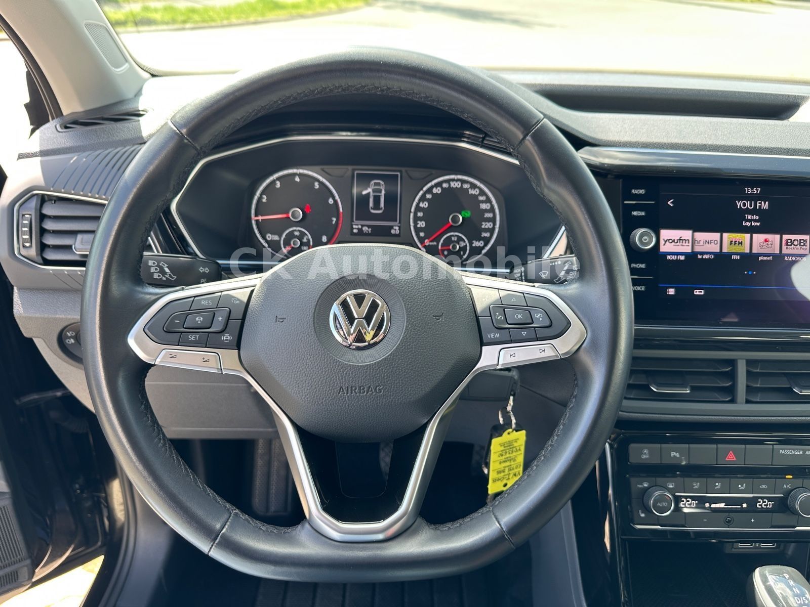 Fahrzeugabbildung Volkswagen T-Cross 1.0 TSI Style Highline DSG/LED/ACC/PDC