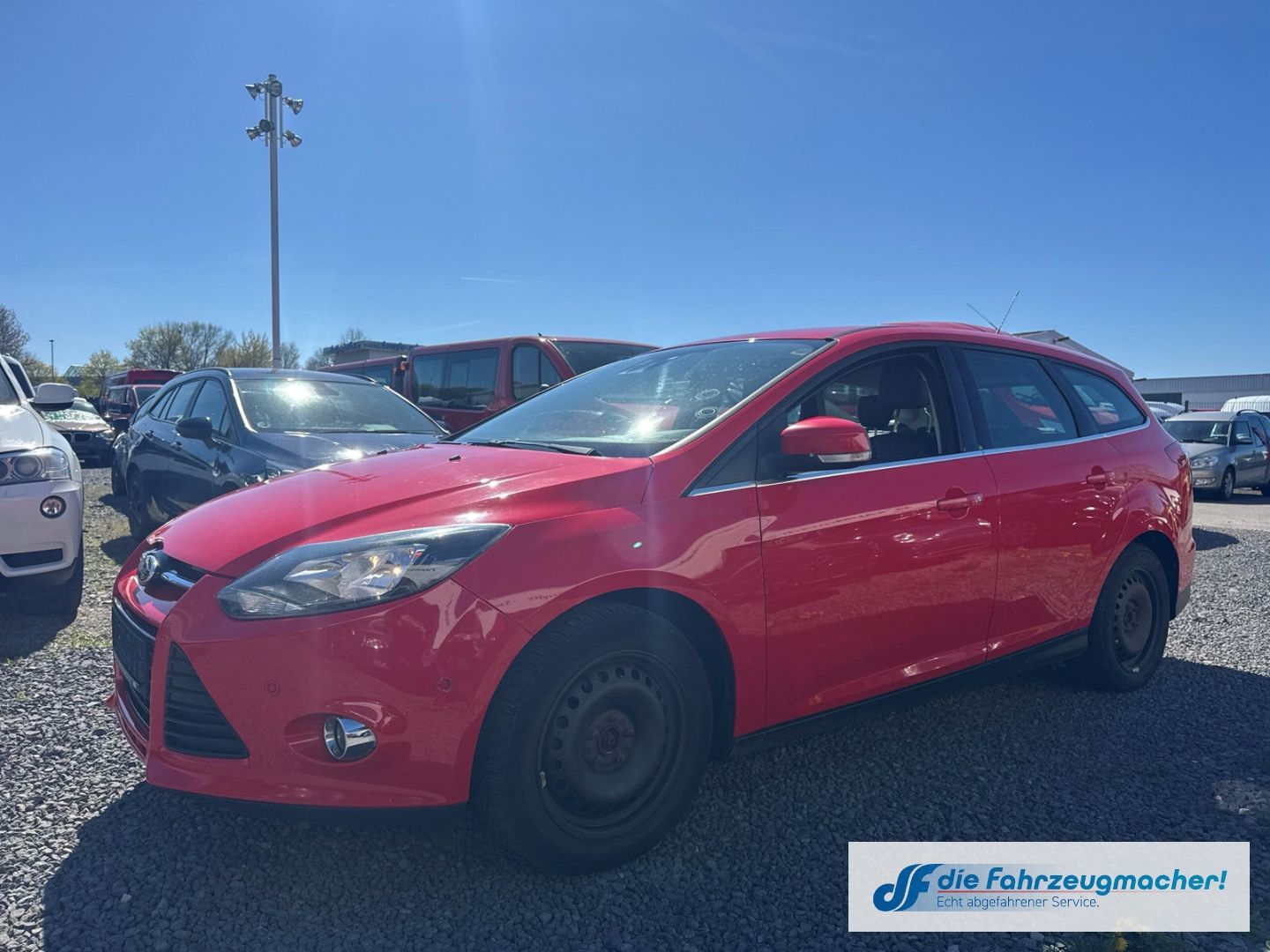 Fahrzeugabbildung Ford Focus Turnier Titanium Navi Leder *EXPORT