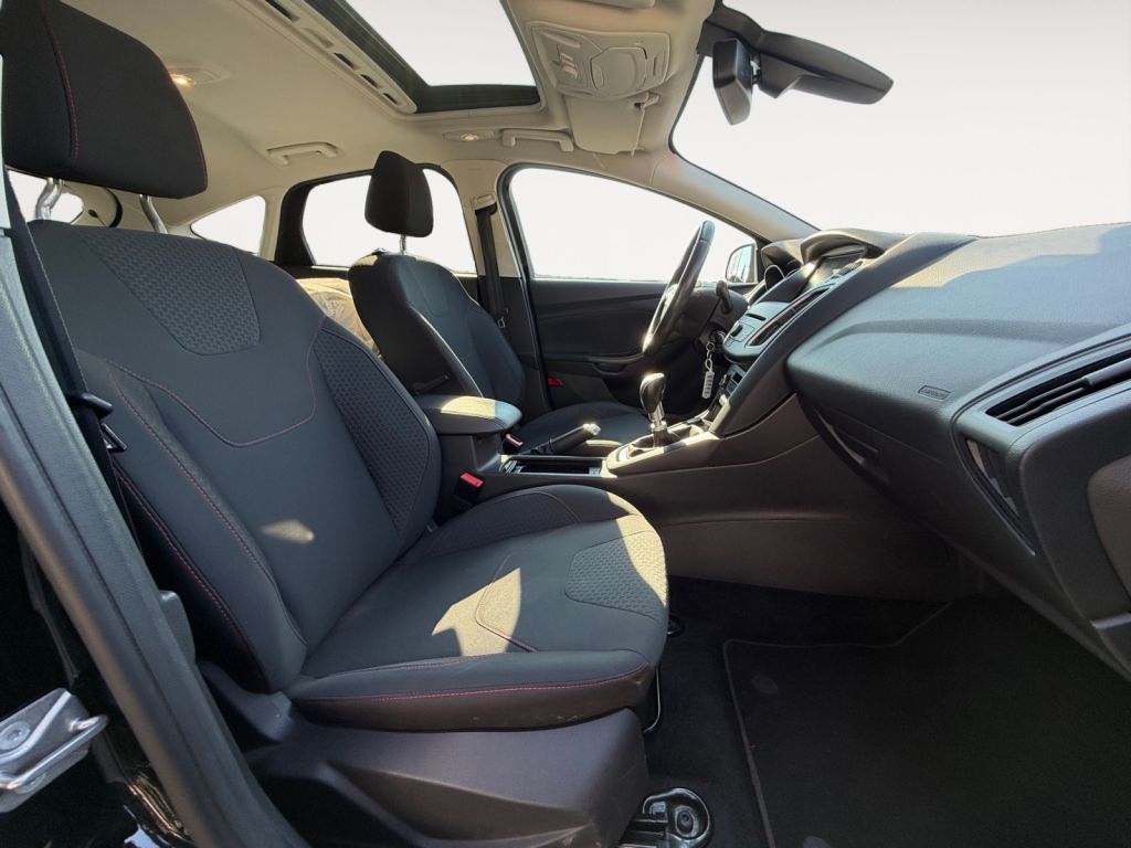 Fahrzeugabbildung Ford Focus 1.5 EcoBoost Start-Stopp-System Sport