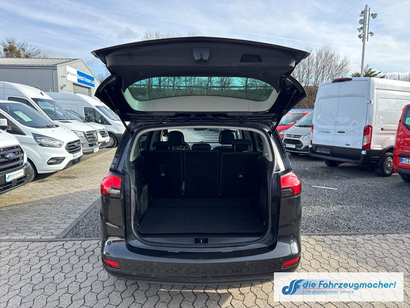 Fahrzeugabbildung Opel Zafira C Tourer Style Mehrzonenklima *EXPORT