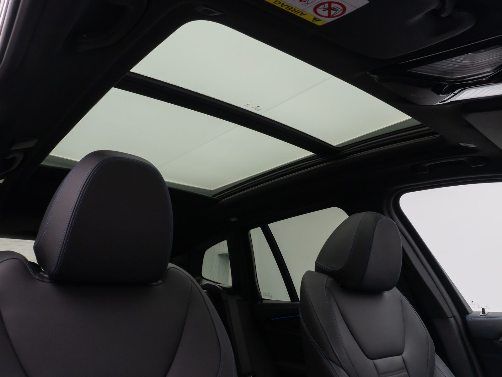 Fahrzeugabbildung BMW iX3 Impressive M Sport Panorama 360°HUD DAB H/K
