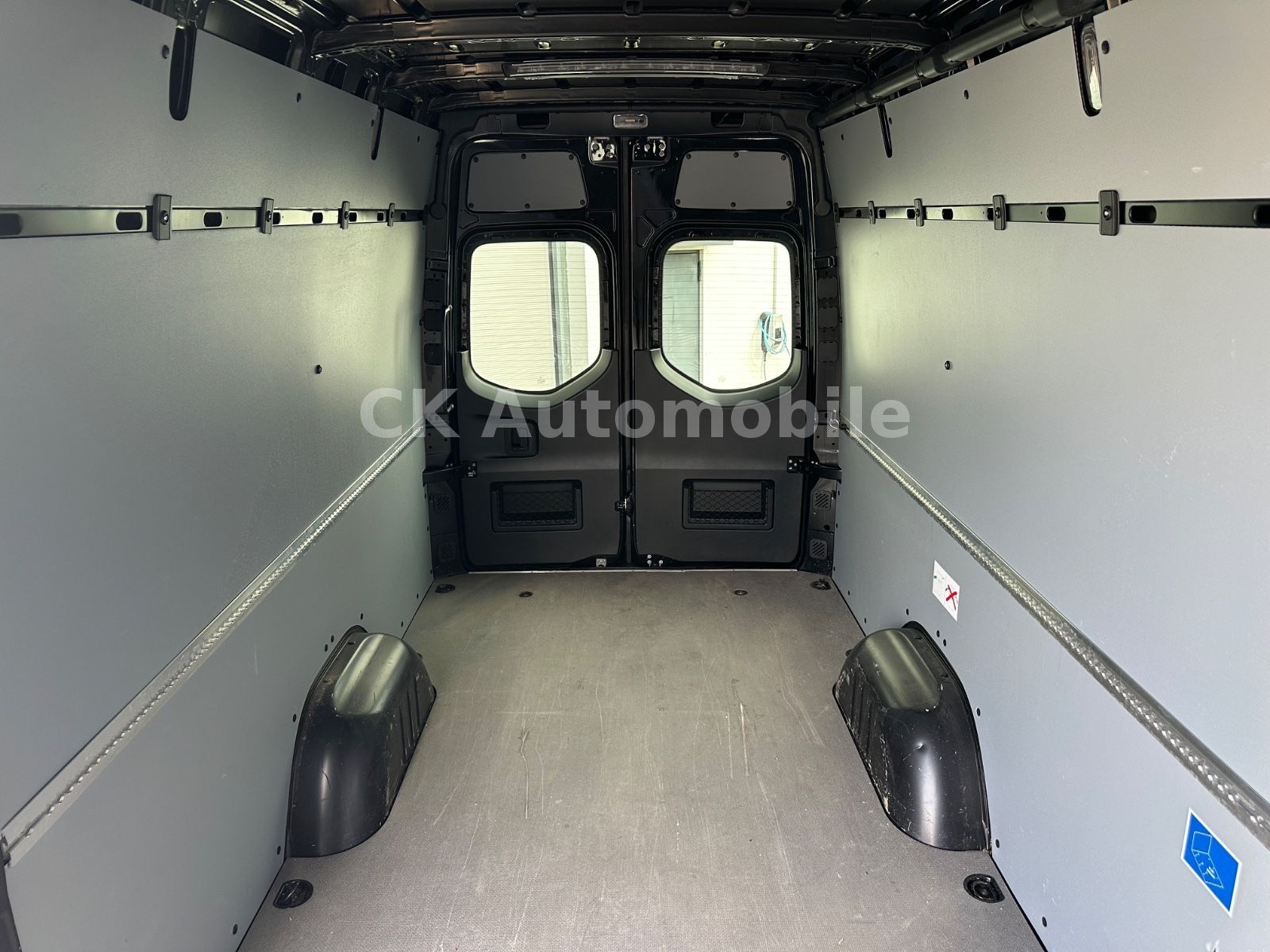 Fahrzeugabbildung Mercedes-Benz Sprinter III Kasten RWD 317 Autom./Maxi/Navi/Kam
