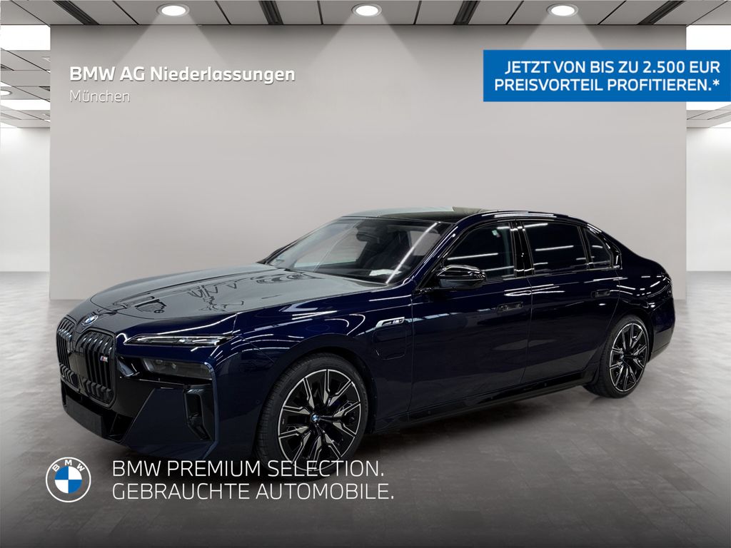 BMW M760e xDrive Limousine M Sport Massage AHK B&W