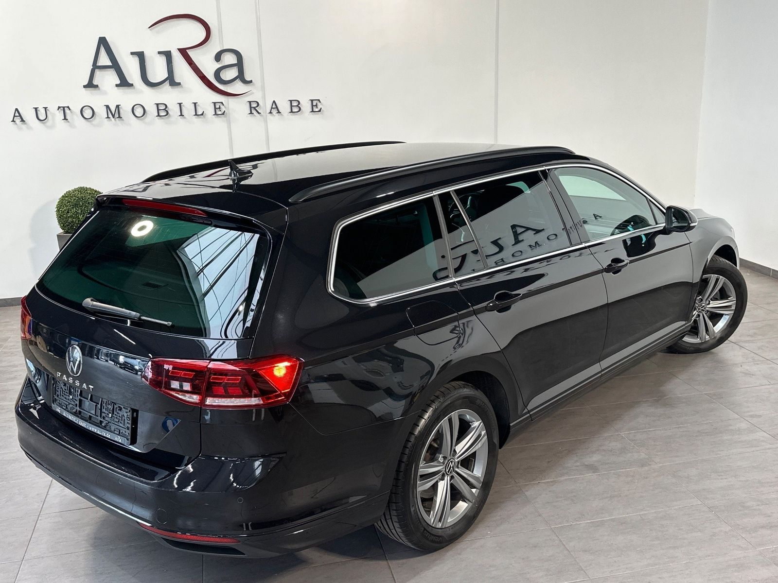 Fahrzeugabbildung Volkswagen Passat Variant Business NAV+LED+ACC+AHK+KAM+17ZO