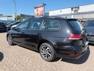Volkswagen Golf - 5