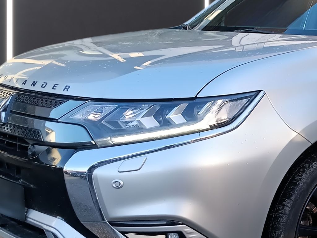 Fahrzeugabbildung Mitsubishi Outlander Plug-in Hybrid 2.4 PLUS Spirit 4WD AHK