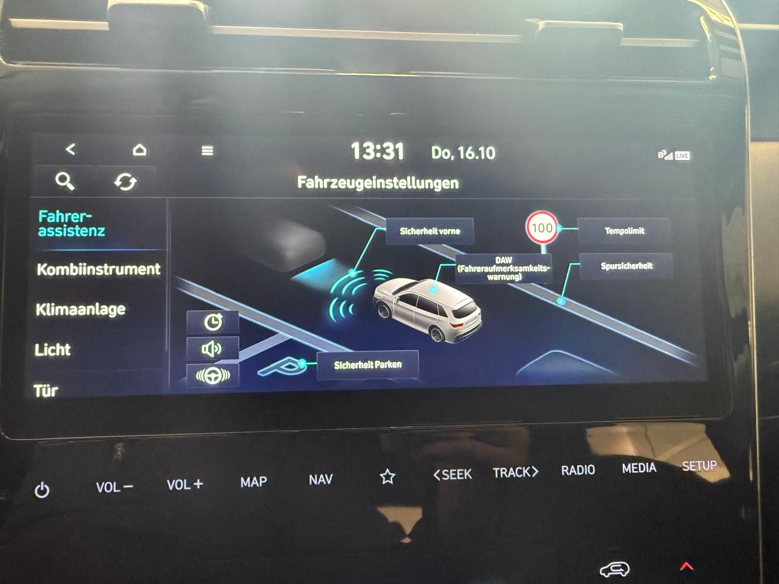 Fahrzeugabbildung Hyundai Tucson Select Mild-Hybrid 4WD / AHK / LED / NAVI