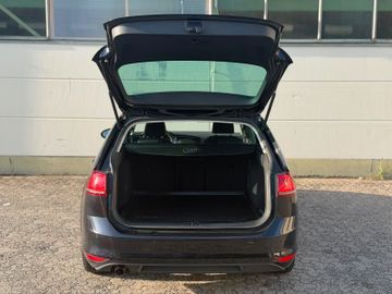 Volkswagen Golf - 9