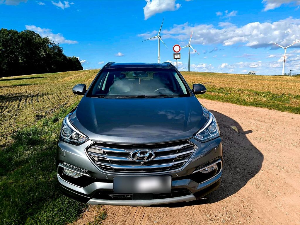 Image of Hyundai Grand Santa Fe