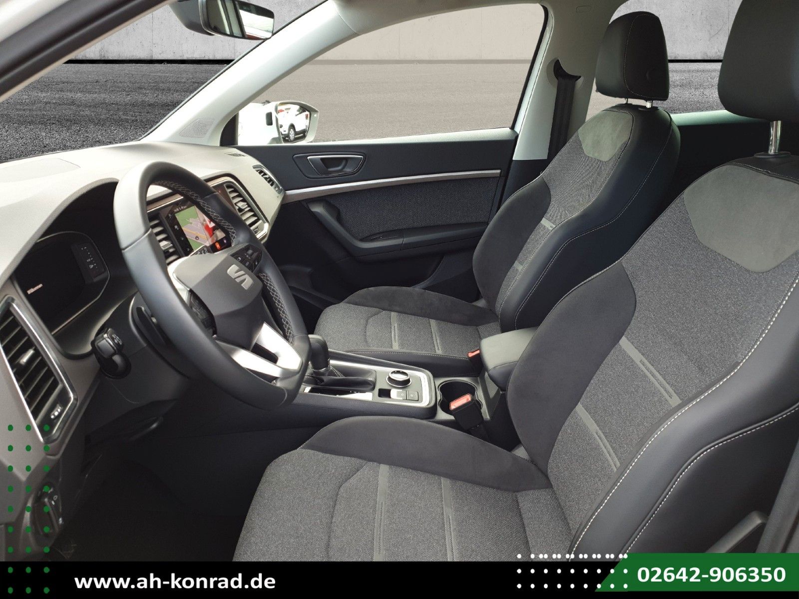 Fahrzeugabbildung SEAT Ateca Xperience 1.5TSI  DSG*NAVI*AHK*KAMERA*PDC*