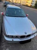 BMW 520i A touring - - BMW 520 aus 2002: Kombi