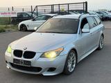 BMW 530 Baureihe 5 Touring 530d M Sportpaket/HUD/EU4 - BMW 530 aus 2005: 530d