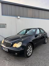 Mercedes-Benz Mercedes Benz C 240 Automatik Xenon kein R... - scheckheftgepflegte Mercedes C 240