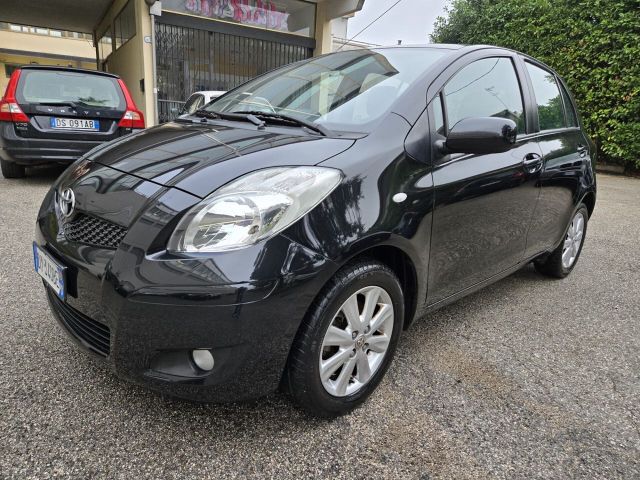 Toyota Yaris 1.0 5 porte Sol Neopatentati