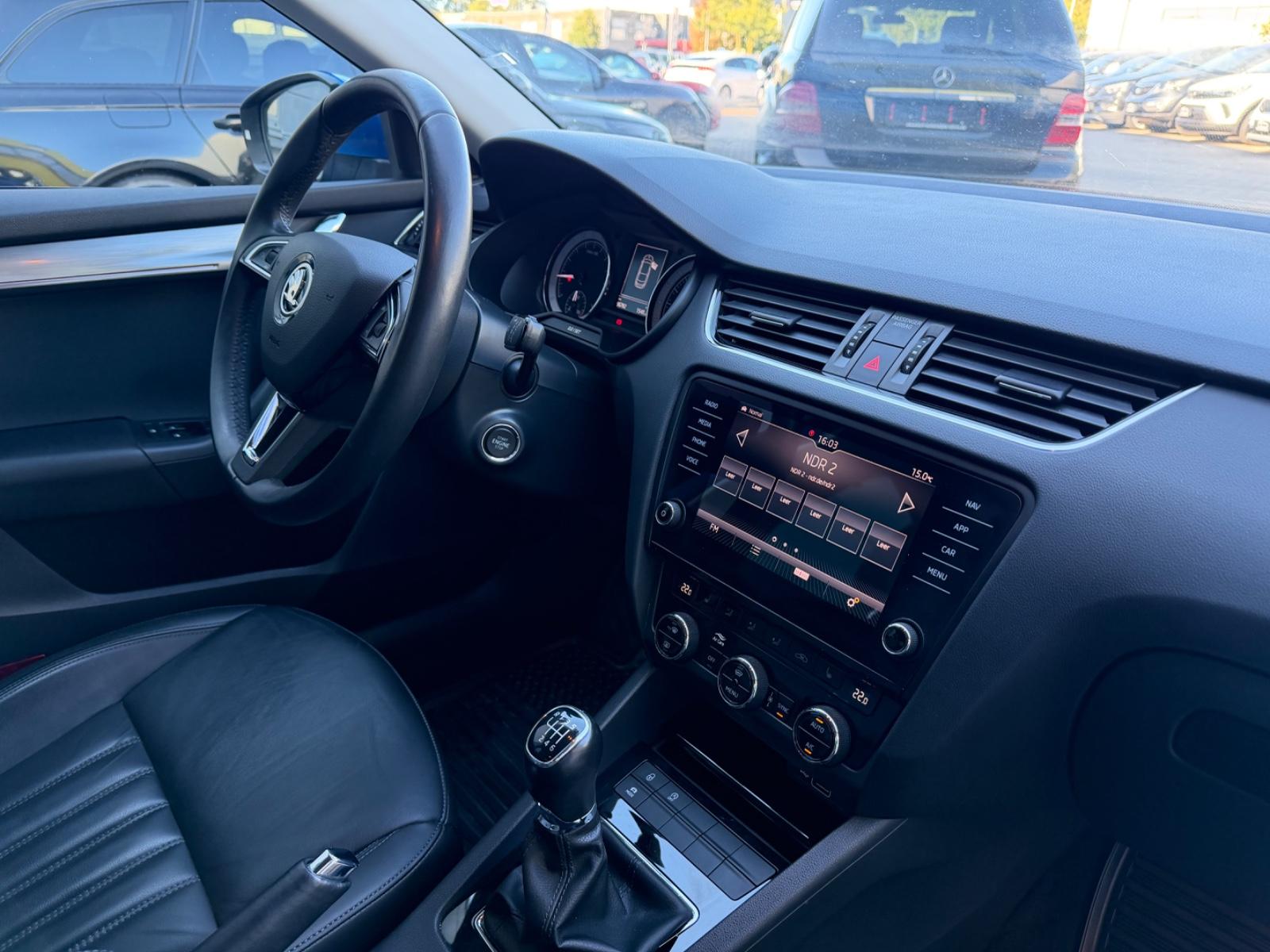 Skoda Octavia 2.0 TDI/LED/KAMERA/AHK/LEDER/MEMORY