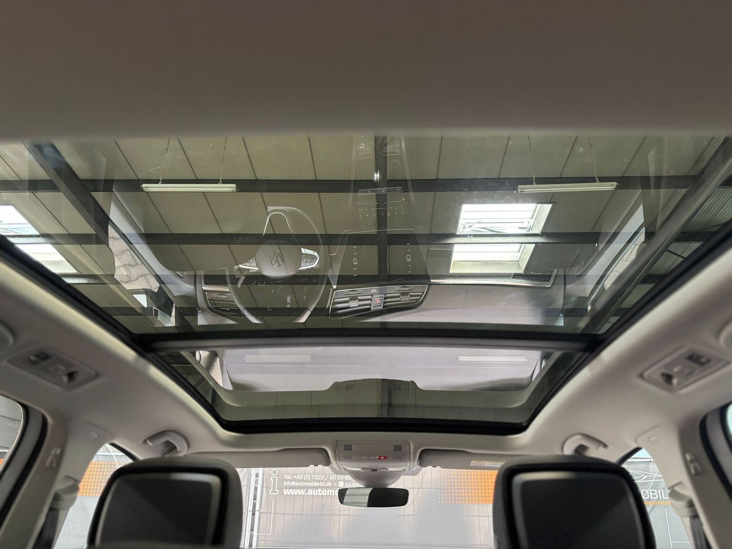 Fahrzeugabbildung Volkswagen Touran 1.5TSI 7Sitze#LED#Pano#Virtual#Kamera#ACC