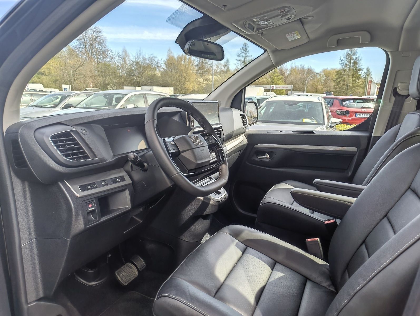 Fahrzeugabbildung Fiat Ulysse 180 BlueHDi L3 Top