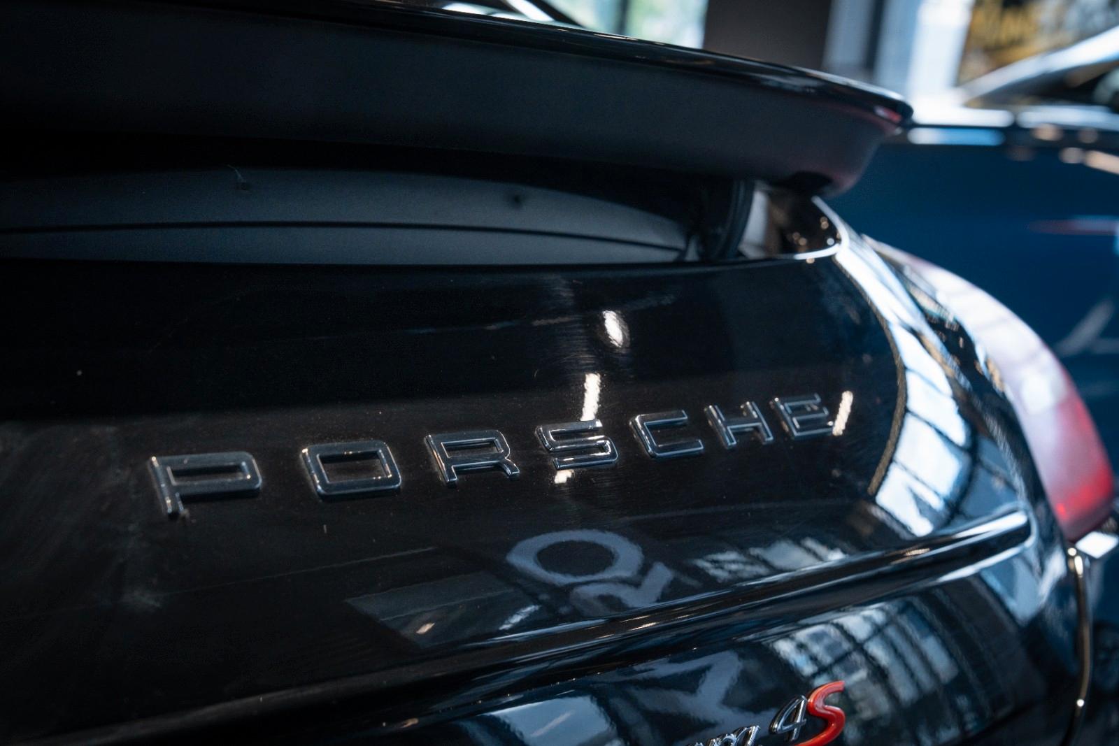 Porsche Panamera 4S 4.8 V8 | 400 ch | BVA | Cuir électrique à mémoire | Sièges chauffants avant/arrière | Toit ouvrant | Caméra de recul | Bi-xénon
