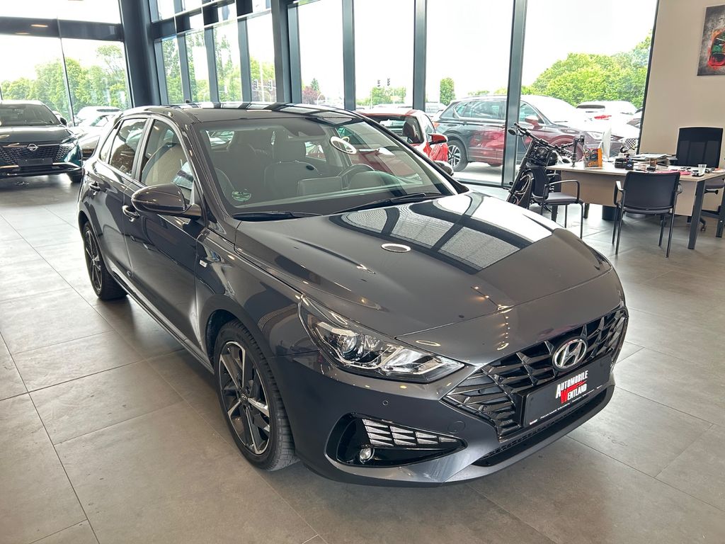 Hyundai i30 — hlavná fotografia