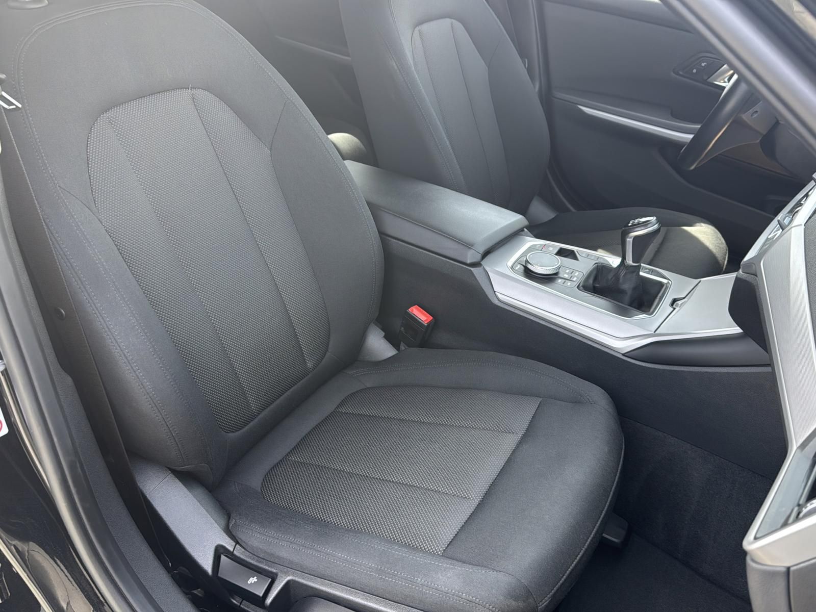 BMW 318d Tour. Advantage Pano LED Navi Live-Cockpit foto 20