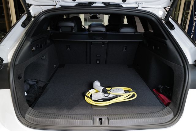 Volkswagen ID.7 Tourer Pro S WäPump AHK 360° DCC HKardon Bl