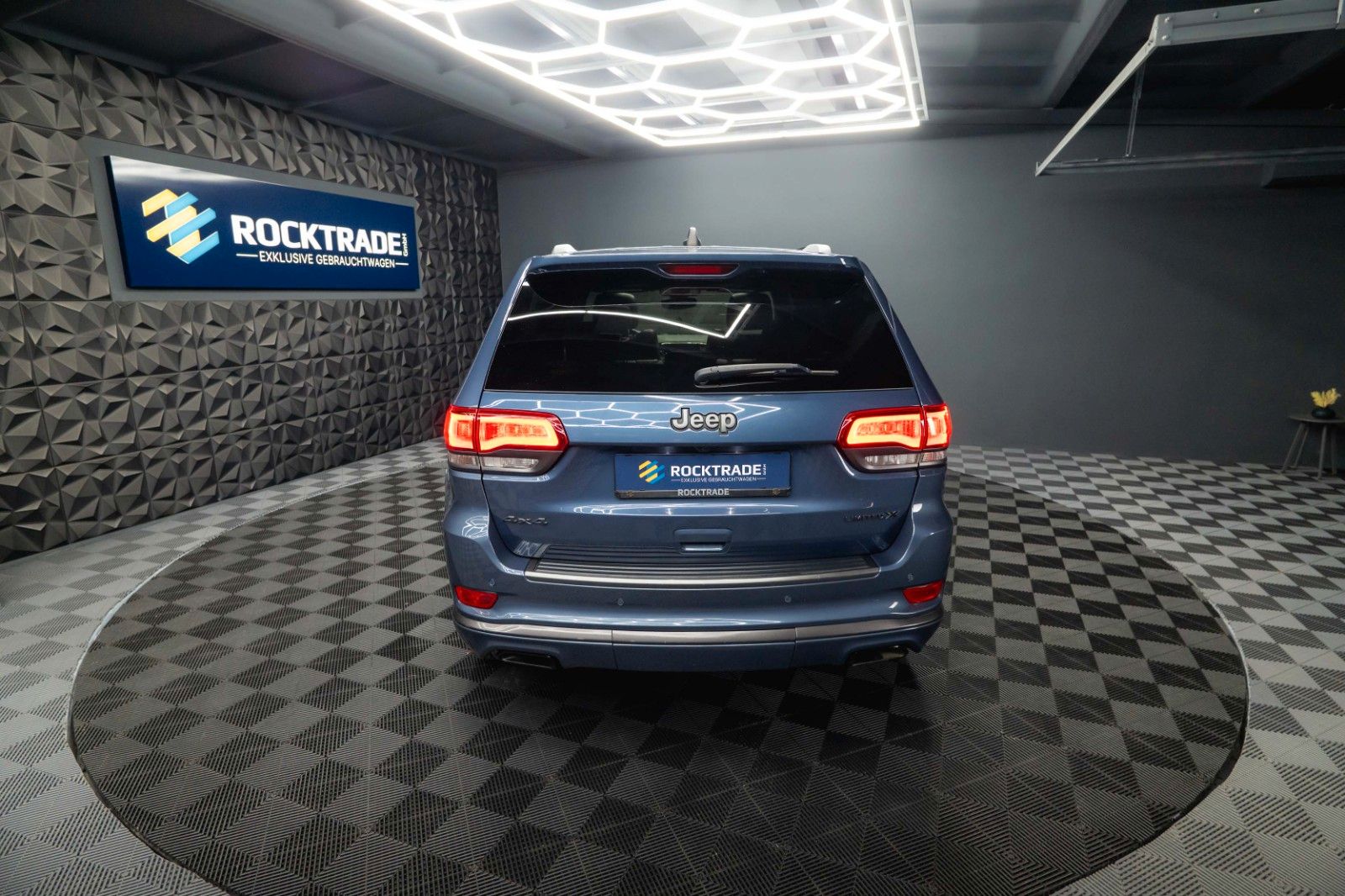 Fahrzeugabbildung Jeep Grand Cherokee 3.6 4x4 LIMITED X *Pano*LED*19%*