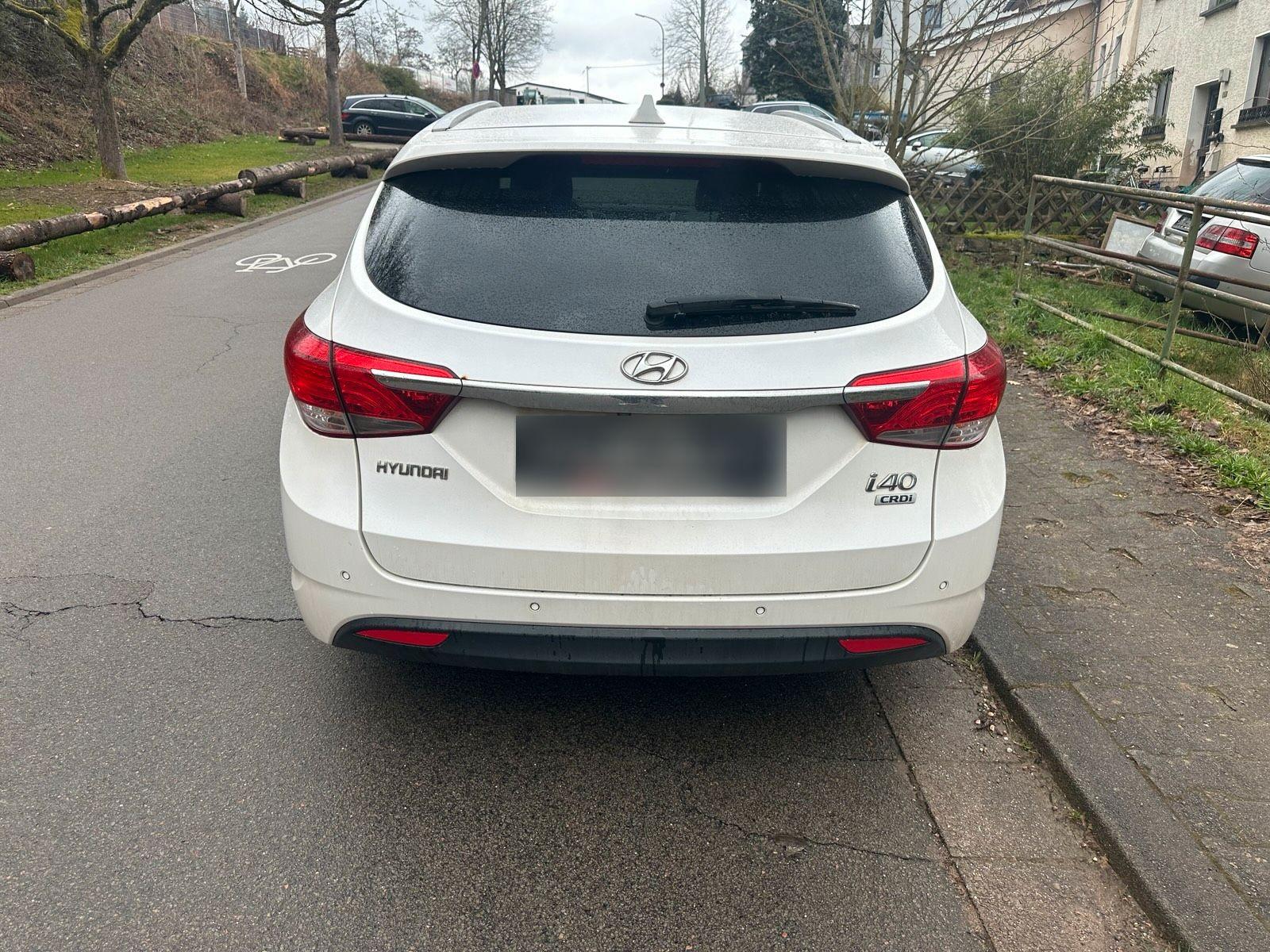 Hyundai i40 2015 — вигляд ззаду