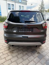 Ford Kuga - 8