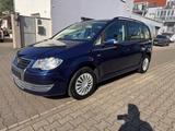 Volkswagen Touran Trendline 1,6-Klima-1 Hand-PDC-7Sitzer - gebrauchte VW Touran aus dem Jahr 2007