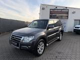 Mitsubishi Pajero 3.2 DI-D Diamant Edition **Nur124tkm** - Mitsubishi: Allradantrieb